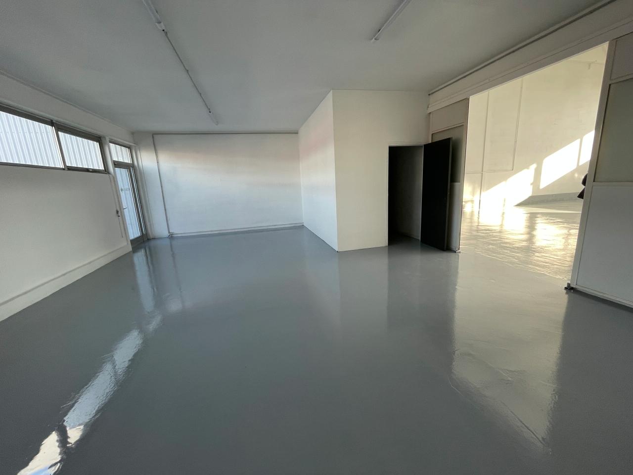 Local d'activité Bonneuil-sur-Marne 374m² Location local d'activité Bonneuil-sur-Marne Val-de-Marne OLACT2423813 1